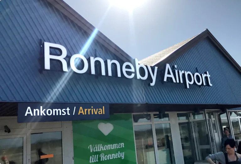 Entré till Ronneby Airport, biluthyrning Ronneby flygplats.